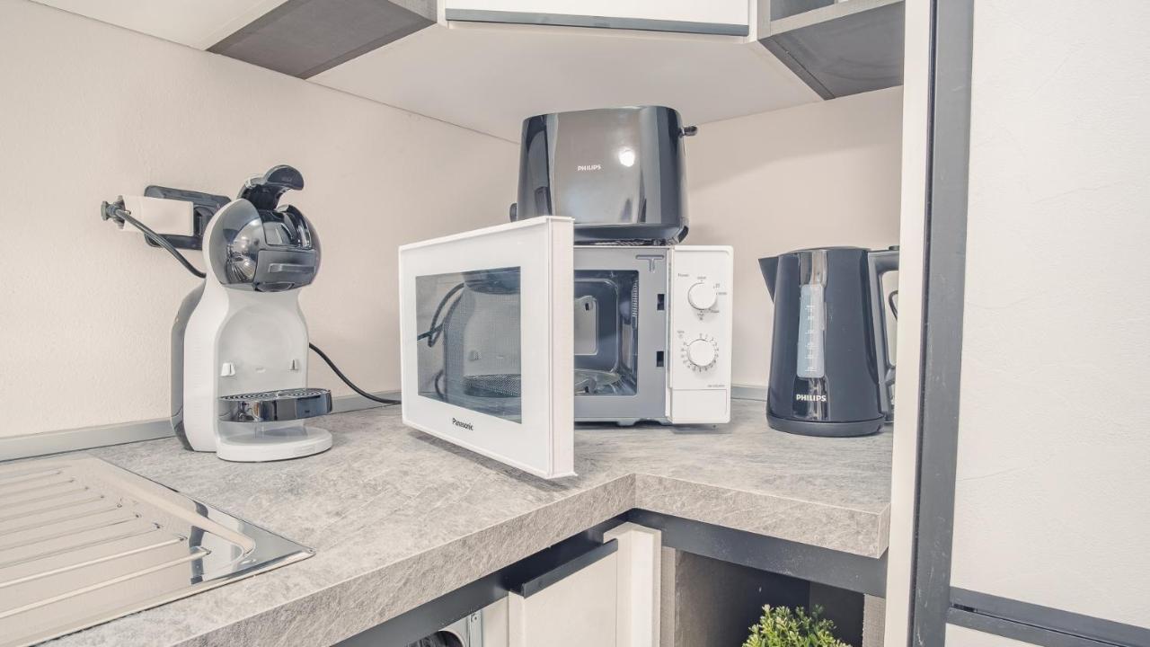 Relais Du Lac Loft - Italian Homing Дезенцано-дель-Гарда Экстерьер фото